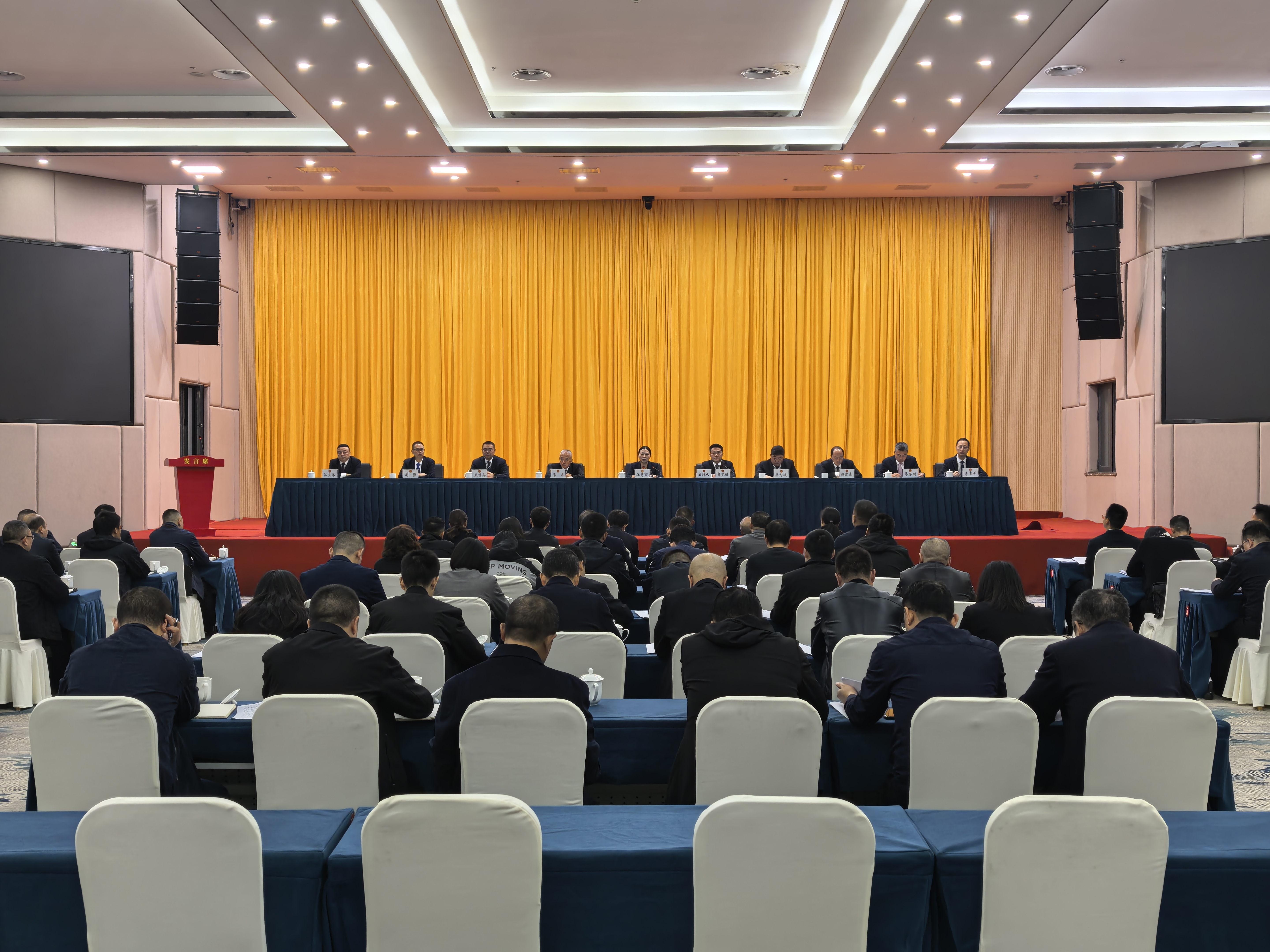 6e6e80a57f986645a2a15d9b4b369292